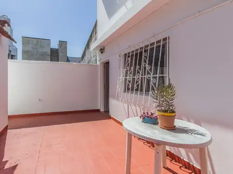 Depto Tipo Casa en Venta 50 años