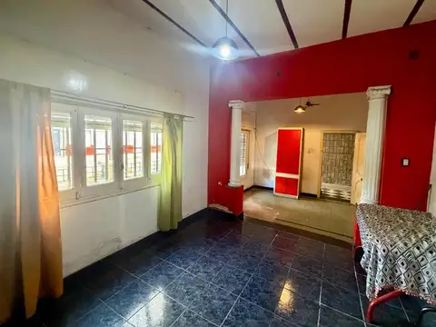 Casa en venta de dos dormitorios apta crédito barrio Saladillo