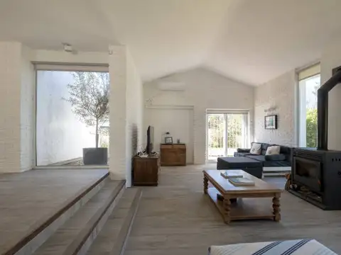 Casa en Alquiler Temporal en Punta del Este, USD 14.000