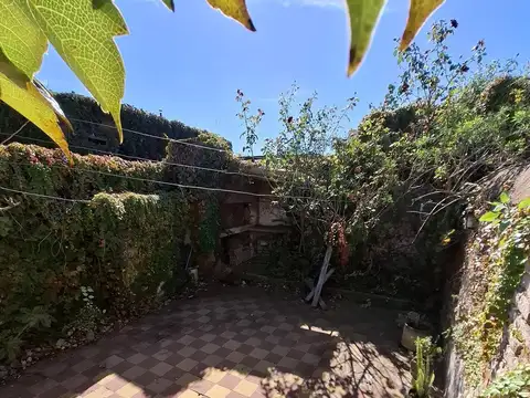 Casa 3 ambientes con 1 baño