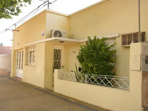 Casa 2 Dormitorios - Excelente Ubicacion