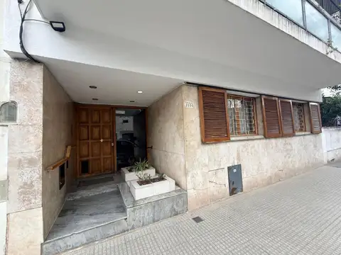 Dpto 3amb en alquiler con cocina independiente y balcon contrafrente