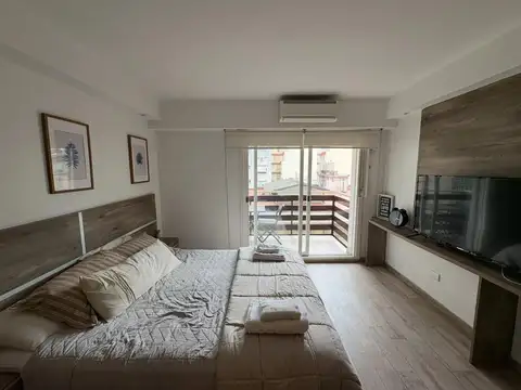 Esmeralda al 900 y Marcelo T. de Alvear . Ambiente único todo amoblado y equipado