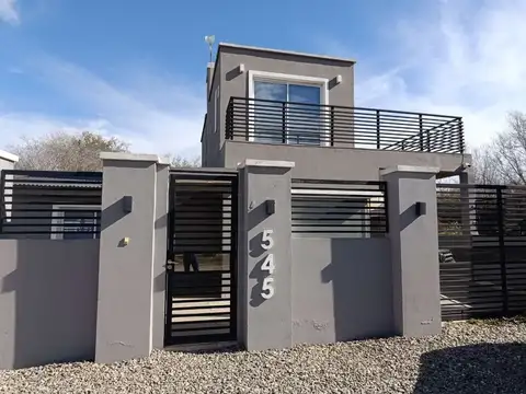 Hermosa casa en venta en Carpintería
