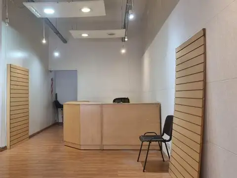 Local en Venta 80 años