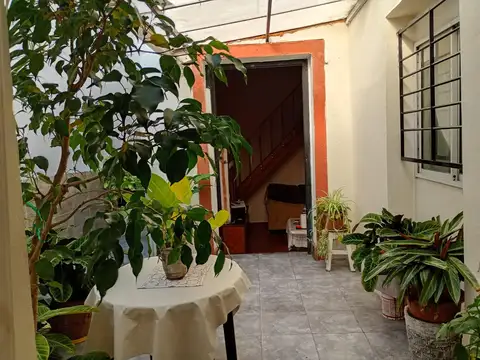 Depto Tipo Casa 5 ambientes con 1 baño