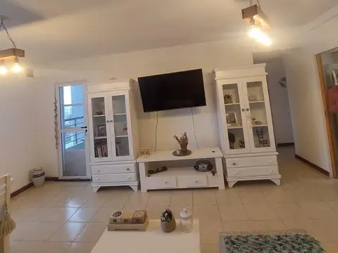 Departamento con cochera de dos dormitorios amoblado