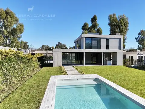 LA RESERVA CARDALES