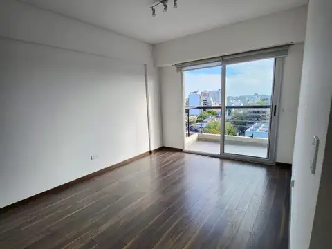 Depto 2 amb. en Venta en Villa Urquiza con balcón