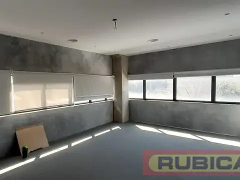 Oficina en Alquiler en Benavidez, $ 6.000.000