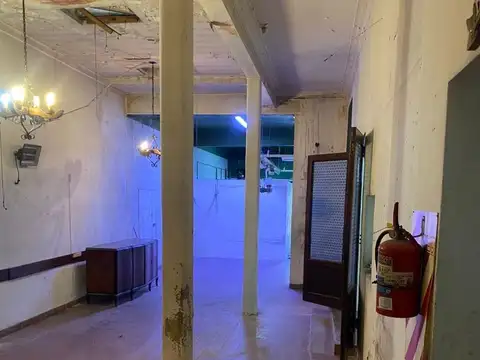 Avenida Bartolome Mitre 300