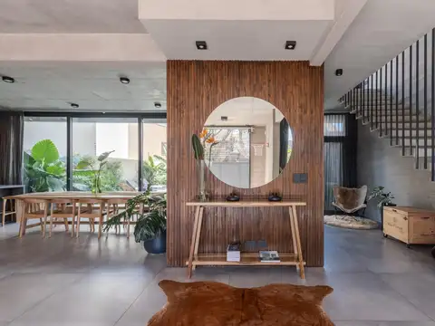 Casa 5 ambientes con 6 baños
