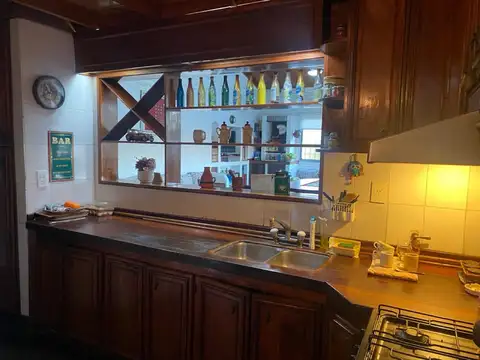 Venta casa PB, 2 dormitorios, terraza y parrilla