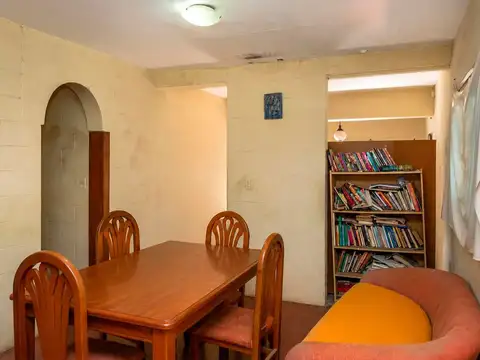 Casa 7 ambientes con 3 baños