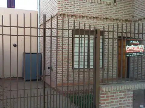Casa en Alquiler al Este