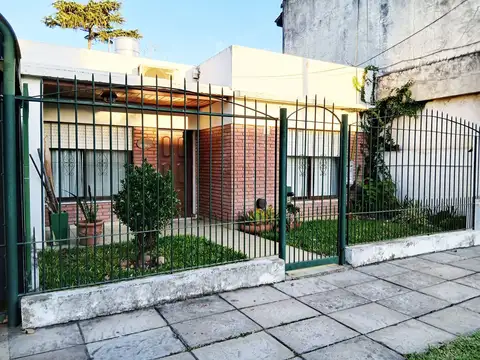 Casa en Venta en Martin Coronado, USD 140.000