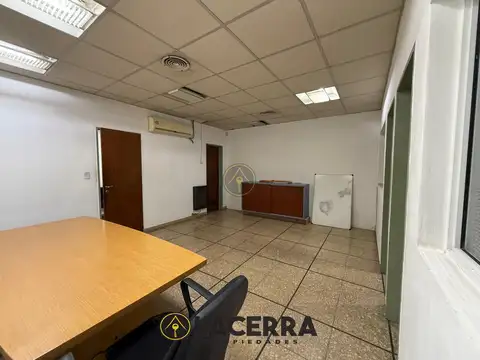 Oficina 3 ambientes con 2 baños