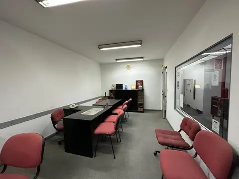 Tres Sargentos 460 , Piso 2