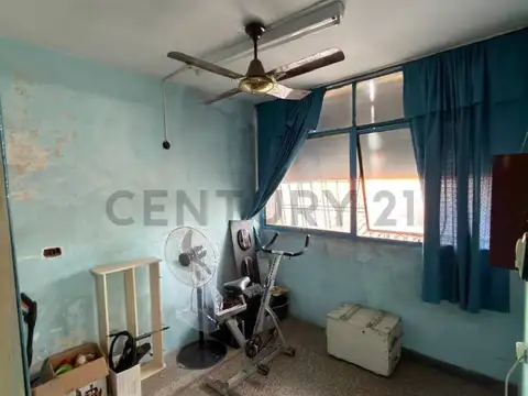 Venta - Casa 4 dormitorios con cochera - Rosario - Apto Crédito