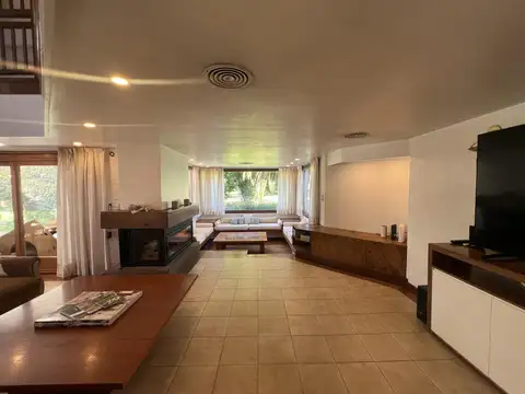 Casa en Alquiler en Pilar Del Lago, USD 2.200