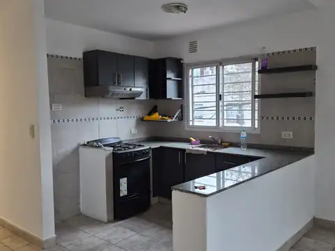 Depto Tipo Casa en Alquiler en Carapachay, $ 1.200.000