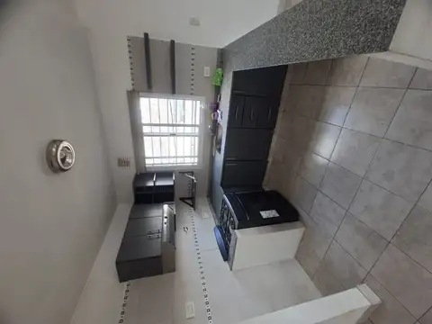 Depto Tipo Casa en Alquiler de 4 ambientes