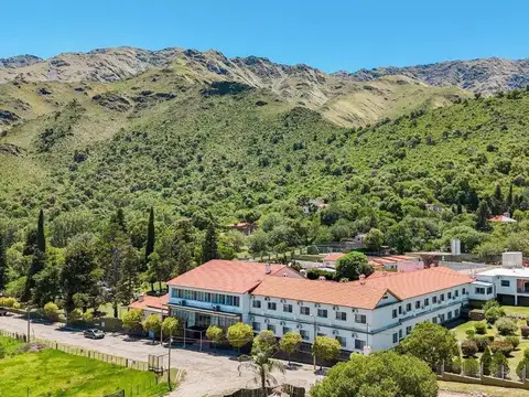 HOTEL DE GRAN CATEGORÍA FUNCIONANDO EN VILLA DE MERLO, SAN LUIS 
