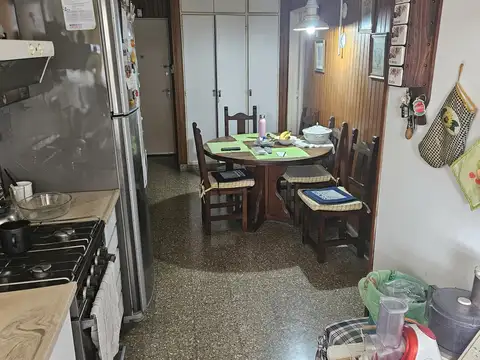 Departamento 4 ambientes con 2 baños