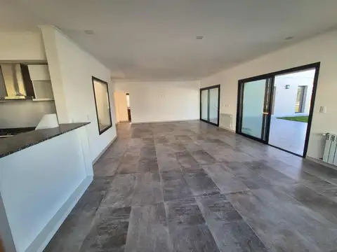 Casa en Venta en Haras Del Sur 3, USD 225.000