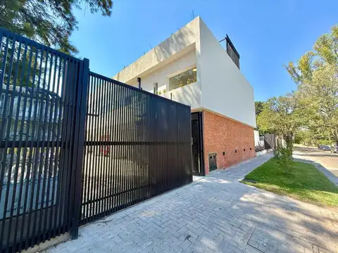 Depto Tipo Casa en Venta de 4 ambientes
