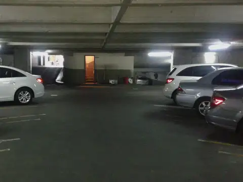 Cochera en Venta/Alquieler en San Nicolás, Excelente Ubicación