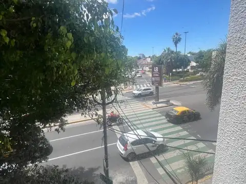 NUÑEZ -PH T / Casa 2 AMB  BALCÓN  FTE  Av.  LIBERTADOR