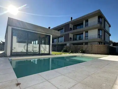 15 A ENTRE 462 Y 464 , Piso 1