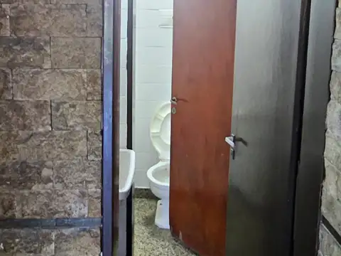 Local en Venta en Flores Sur, USD 159.000