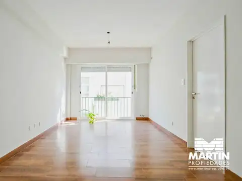 Departamento 3 ambientes muy luminoso con cochera Olivos