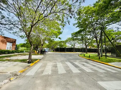 Rene Favaloro al 3300- Buenavista