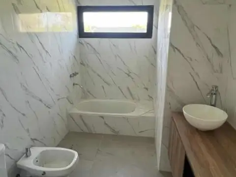 Casa  en Venta en Santa Elisa, Pilar del Este