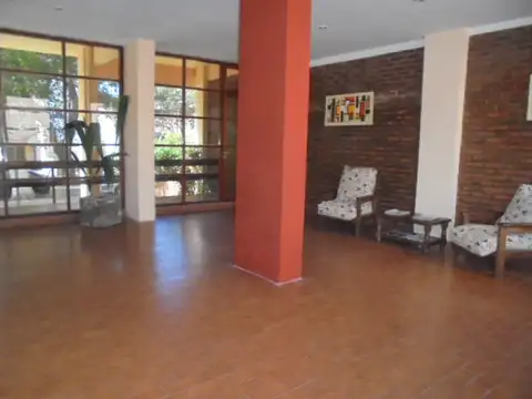 FRIAS 200, Piso 6