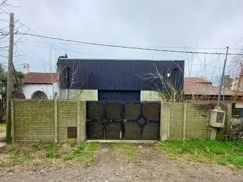 Galpon en Venta 35  mts Fondo