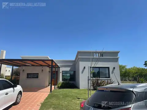 Casa en Venta al Suroeste