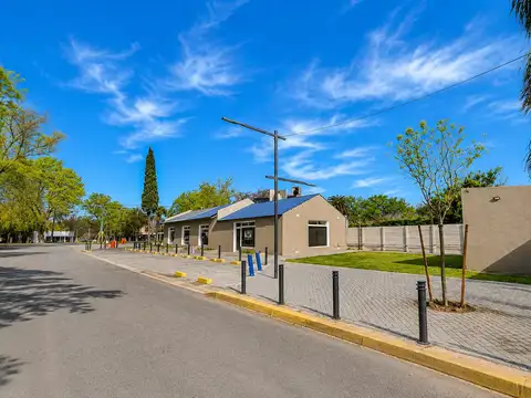 Local en Alquiler en Roldan, $ 1.800.000