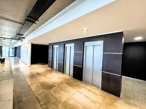 OFICINA en Edificio Workclub Escobar