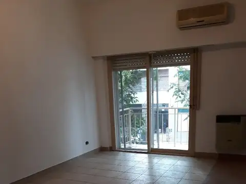 Depto Tipo Casa en Alquiler de 3 ambientes
