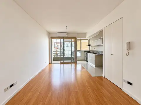 Semipiso de 2 ambientes con balcón y amenities