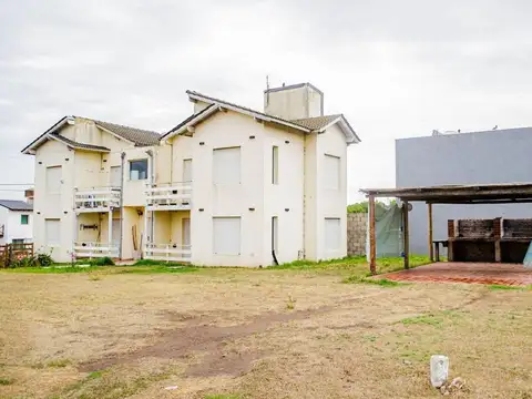 Complejo 4 departamentos ideal renta