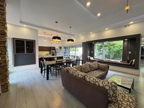 Casa en Venta en Alamos Del Aeroclub, USD 480.000