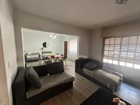 Depto Tipo Casa 3 ambientes con 2 baños
