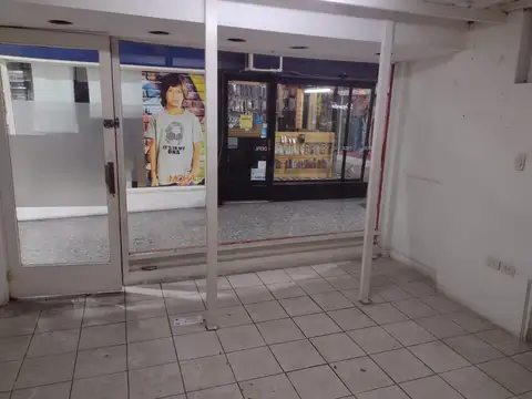 Local en Alquiler en Liniers, $ 360.000