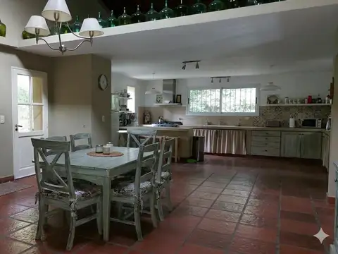 Casa 4 ambientes con 4 baños