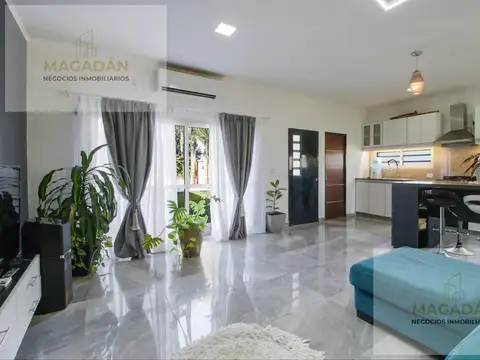 venta Casa 4 ambientes con patio - Pileta- cochera pasante-ITUZAINGO- Acepta permuta
